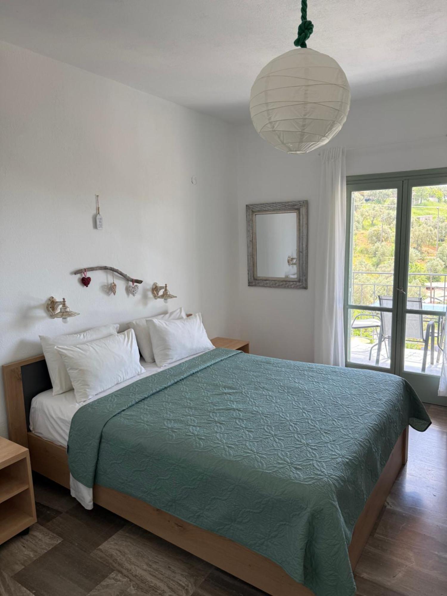 Aparthotel Country *